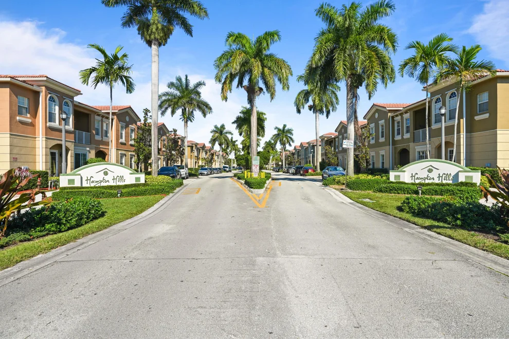 Unit for sale at 5961 London Lane, Tamarac, FL 33321