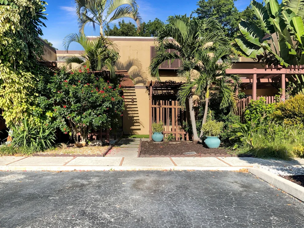 Unit for sale at 1590 W Golfview Drive, Pembroke Pines, FL 33026