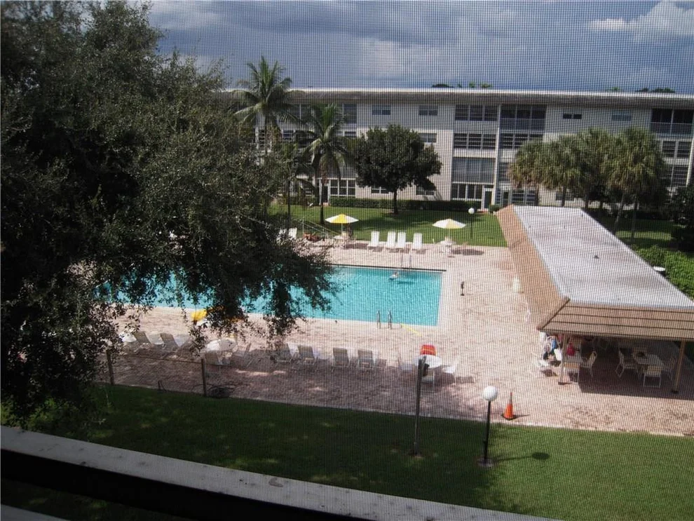 Unit for sale at 3304 Aruba Way, Coconut Creek, FL 33066