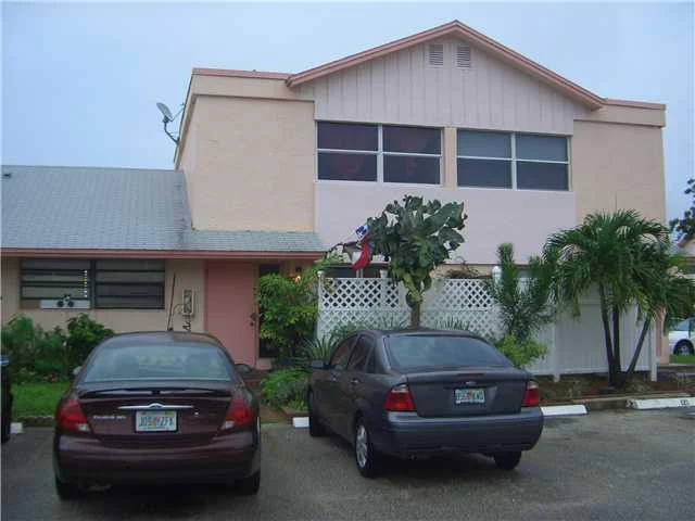 Unit for sale at 3000 NW 5th Te, Pompano Beach, FL 33064