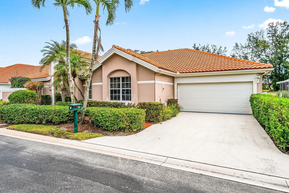 Unit for sale at 230 Eagleton Estate Boulevard, Palm Beach Gardens, FL 33418