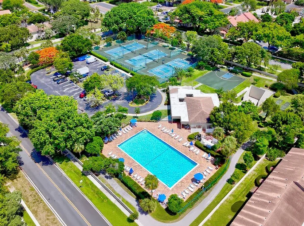 Unit for sale at 507 Gardens Drive, Pompano Beach, FL 33069