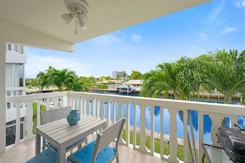 Unit for sale at 470 Paradise Isle Boulevard, Hallandale Beach, FL 33009
