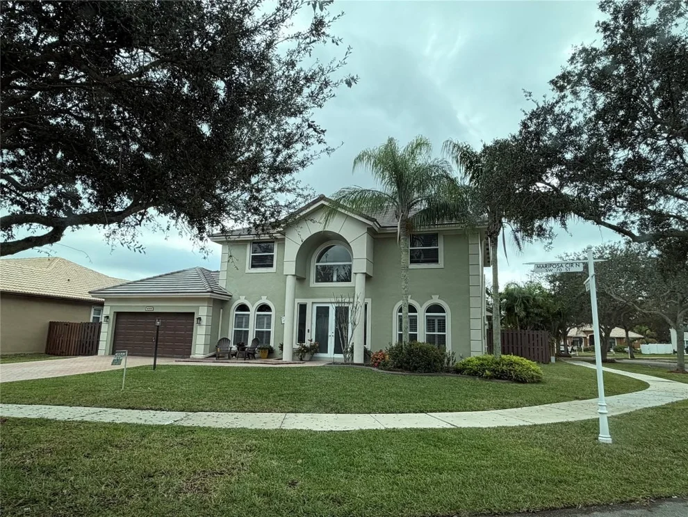 Unit for sale at 16566 N Mariposa Circle, Fort Lauderdale, FL 33331