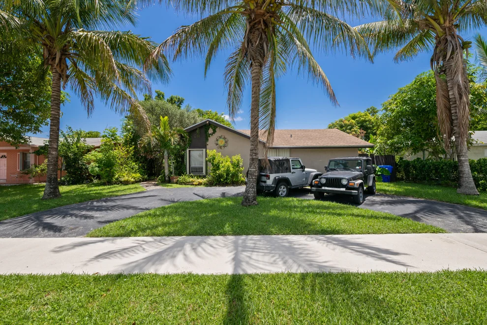 Unit for sale at 8210 SW 4TH Place, North Lauderdale, FL 33068