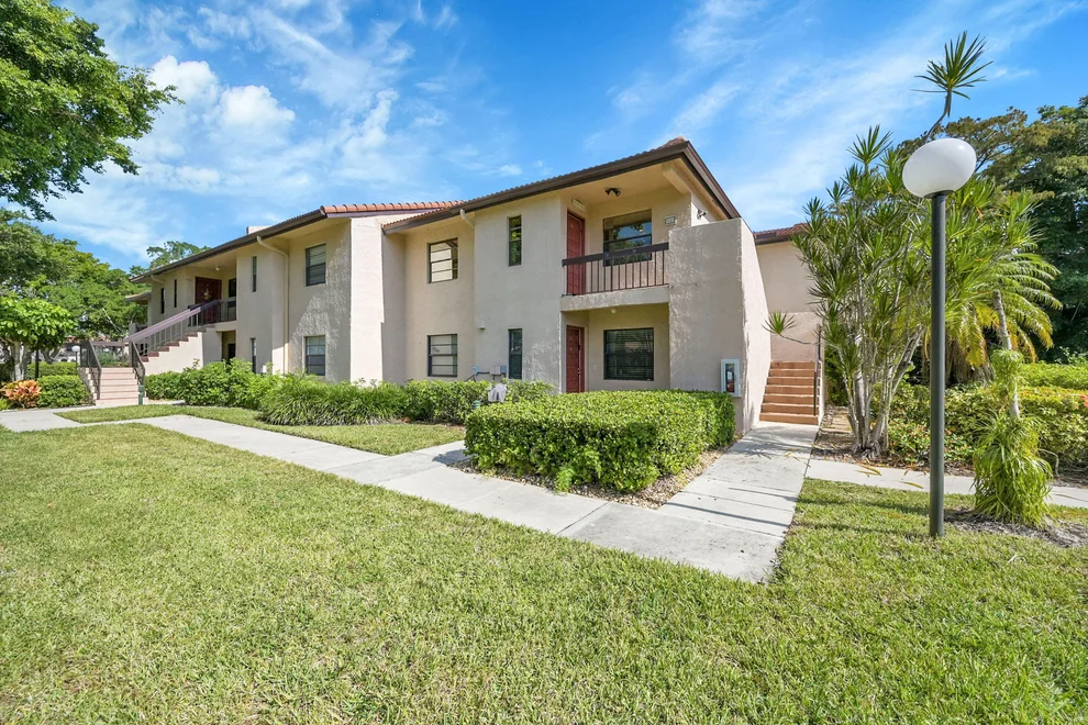 Unit for sale at 9262 Vista Del Lago, Boca Raton, FL 33428