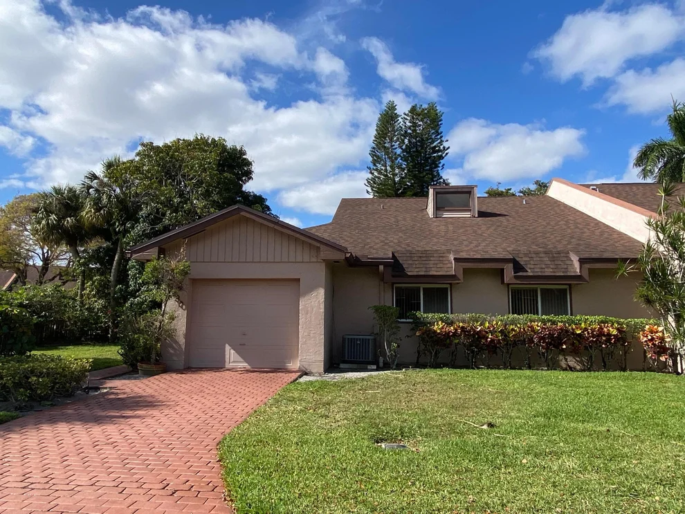 Unit for sale at 6730 Versailles Court, Lake Worth, FL 33467