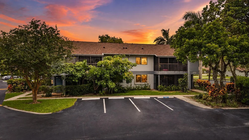 Unit for sale at 2753 S OAKLAND FOREST Drive, Oakland Park, FL 33309