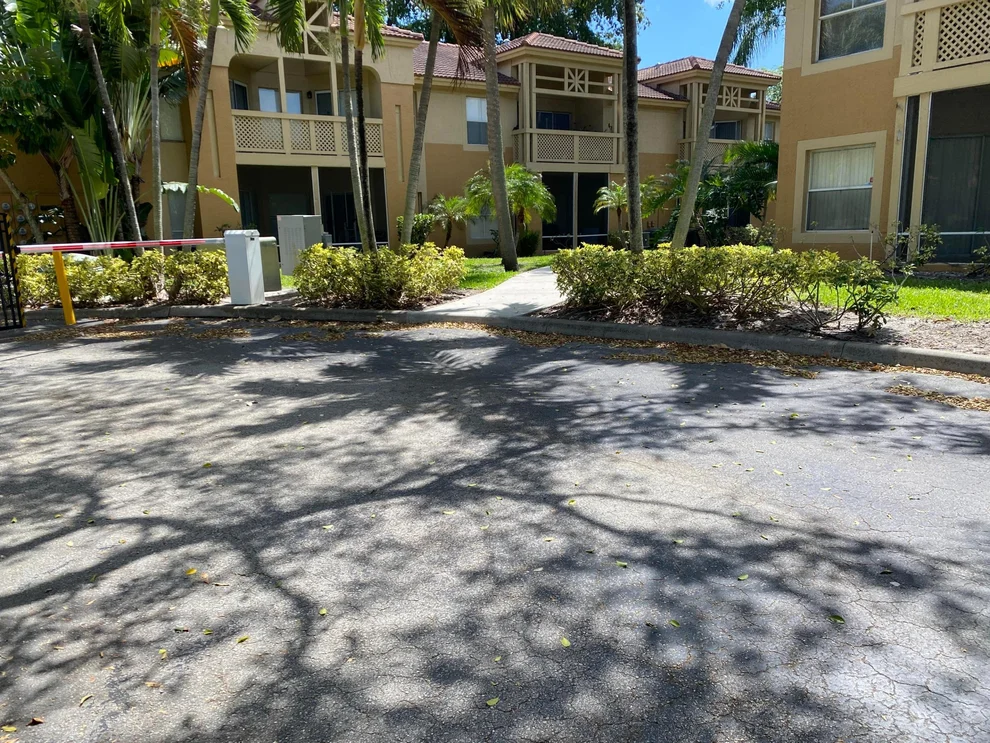 Unit for sale at 4767 Via Palm Lk, West Palm Beach, FL 33417