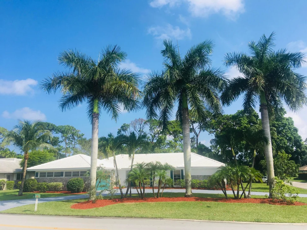Unit for sale at 474 S Country Club Drive, Atlantis, FL 33462