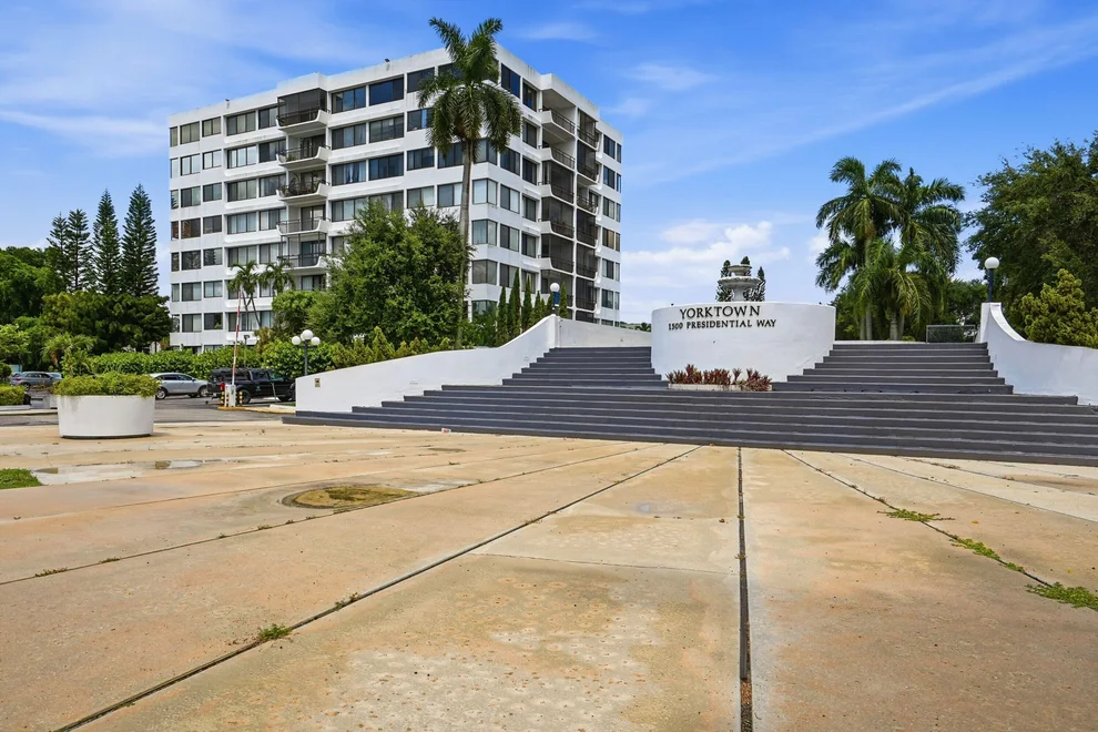 Unit for sale at 1500 Presidential Way, West Palm Beach, FL 33401