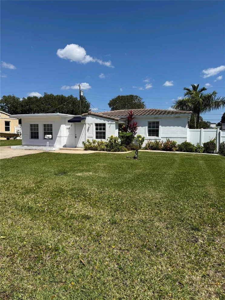 Unit for sale at 927 SW 22nd Street, Fort Lauderdale, FL 33315