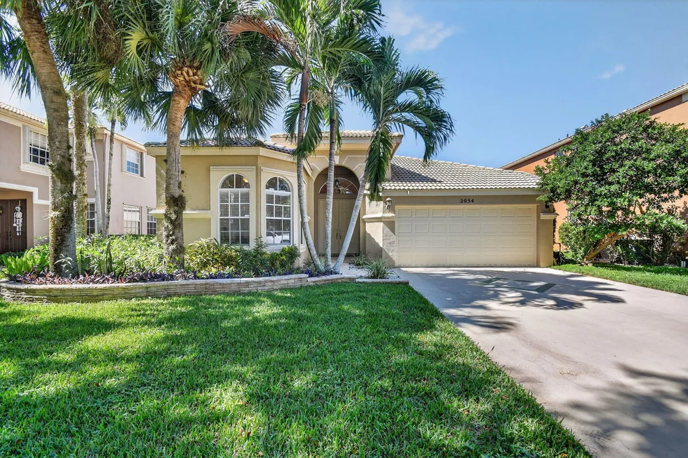 Unit for sale at 2054 Reston Circle, Royal Palm Beach, FL 33411