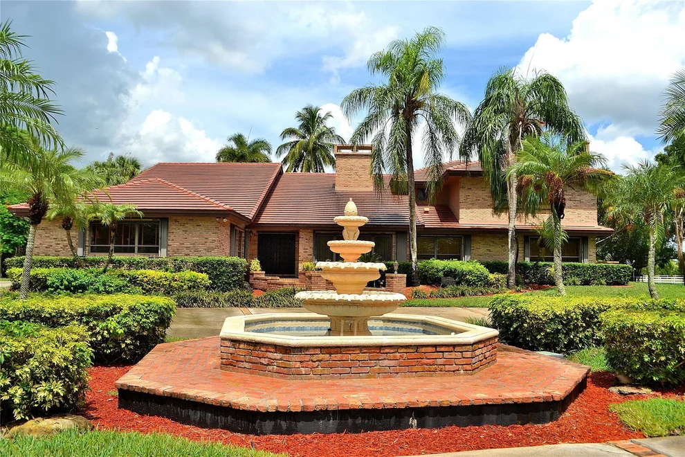 Unit for sale at 6200 SW 183rd Way, Southwest Ranches, FL 33331