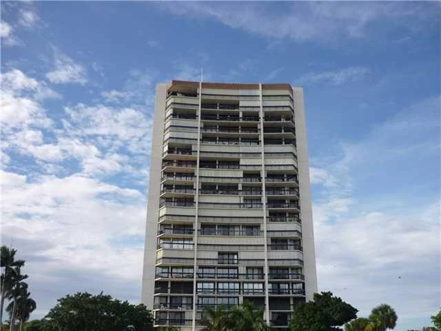 Unit for sale at 2425 Presidential Way, West Palm Beach, FL 33401
