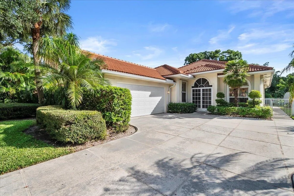 Unit for sale at 258 E Tall Oaks Circle, Palm Beach Gardens, FL 33410