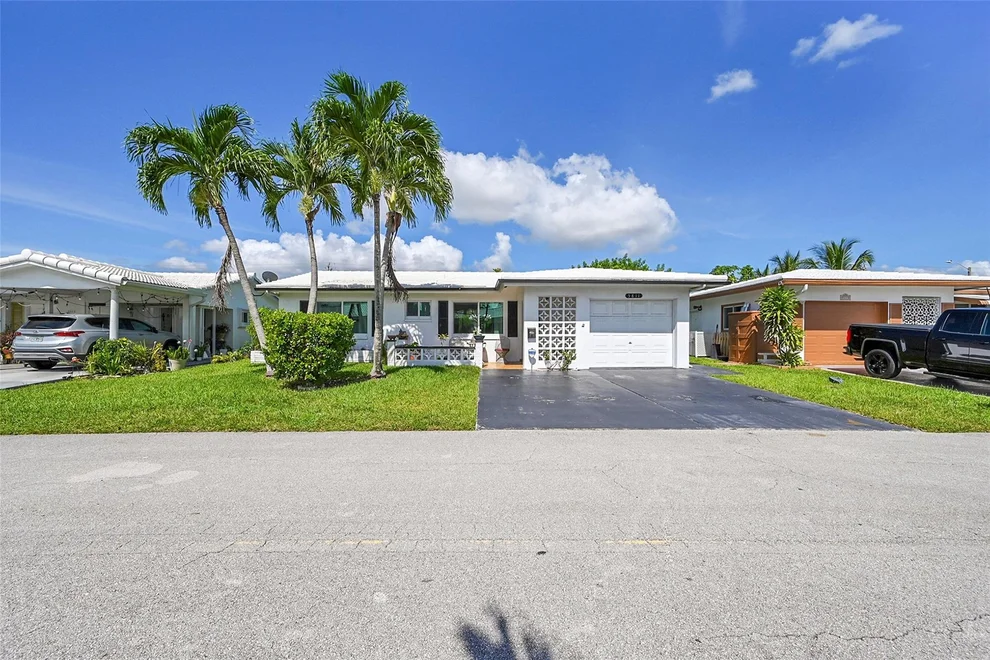 Unit for sale at 5811 NW 84th Avenue, Tamarac, FL 33321