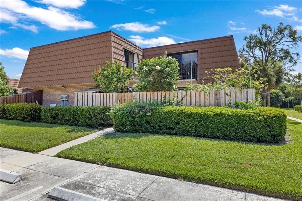 Unit for sale at 150 Heritage Way, West Palm Beach, FL 33407
