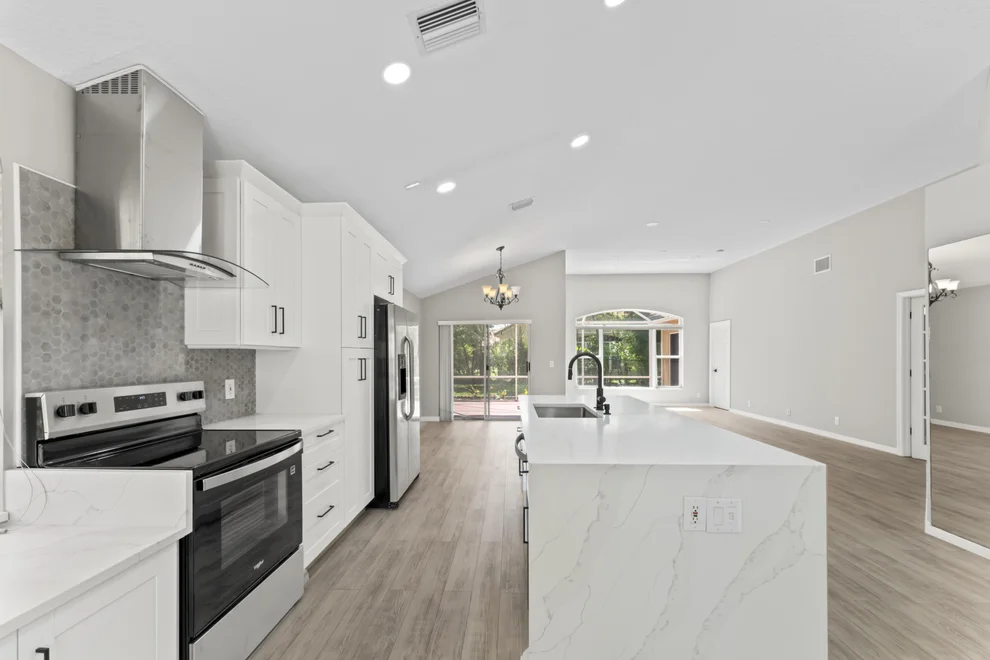 Unit for sale at 2022 Bonisle Circle, Riviera Beach, FL 33418