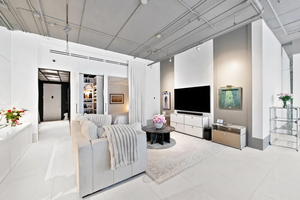 Unit for sale at 425 N Andrews Avenue, Fort Lauderdale, FL 33301