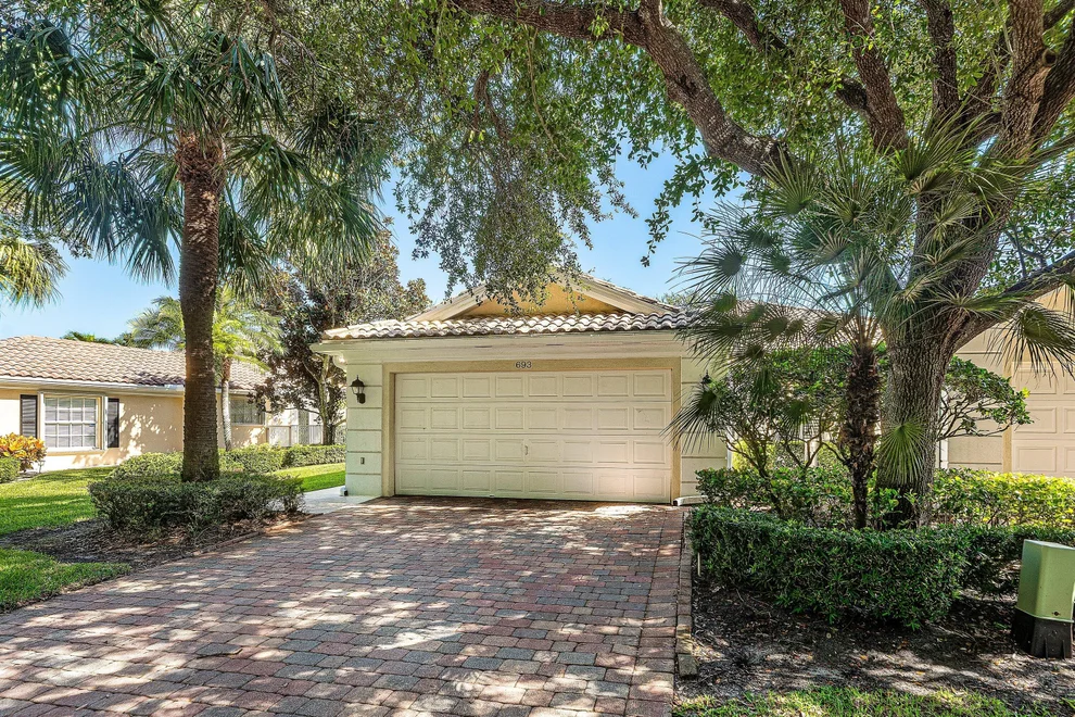 Unit for sale at 693 HUDSON BAY Drive, Palm Beach Gardens, FL 33410