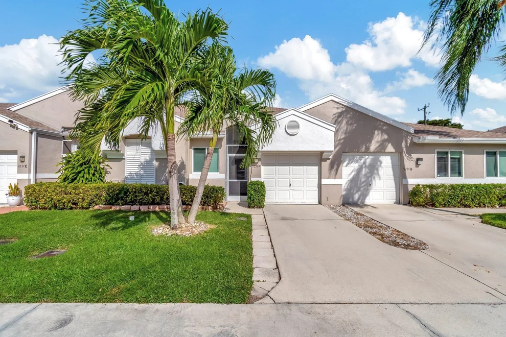 Unit for sale at 9237 Vineland Court, Boca Raton, FL 33496