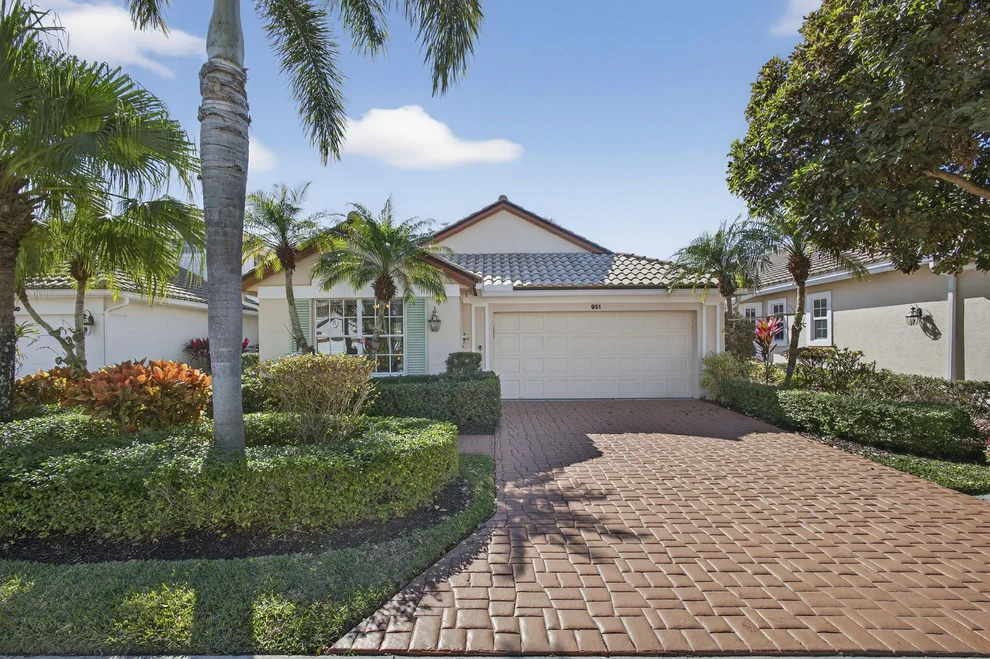 Unit for sale at 951 Augusta Pointe Drive, Palm Beach Gardens, FL 33418