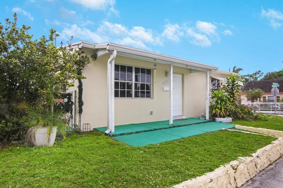 Unit for sale at 4620 Parker Avenue, West Palm Beach, FL 33405