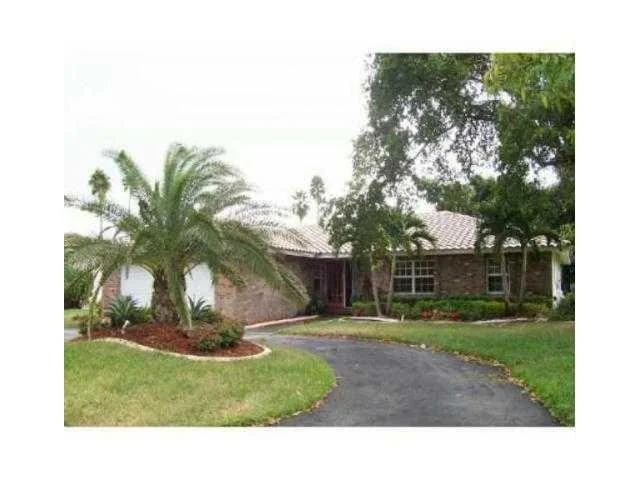 Unit for sale at 8940 NW 2nd Street, Coral Springs, FL 33071