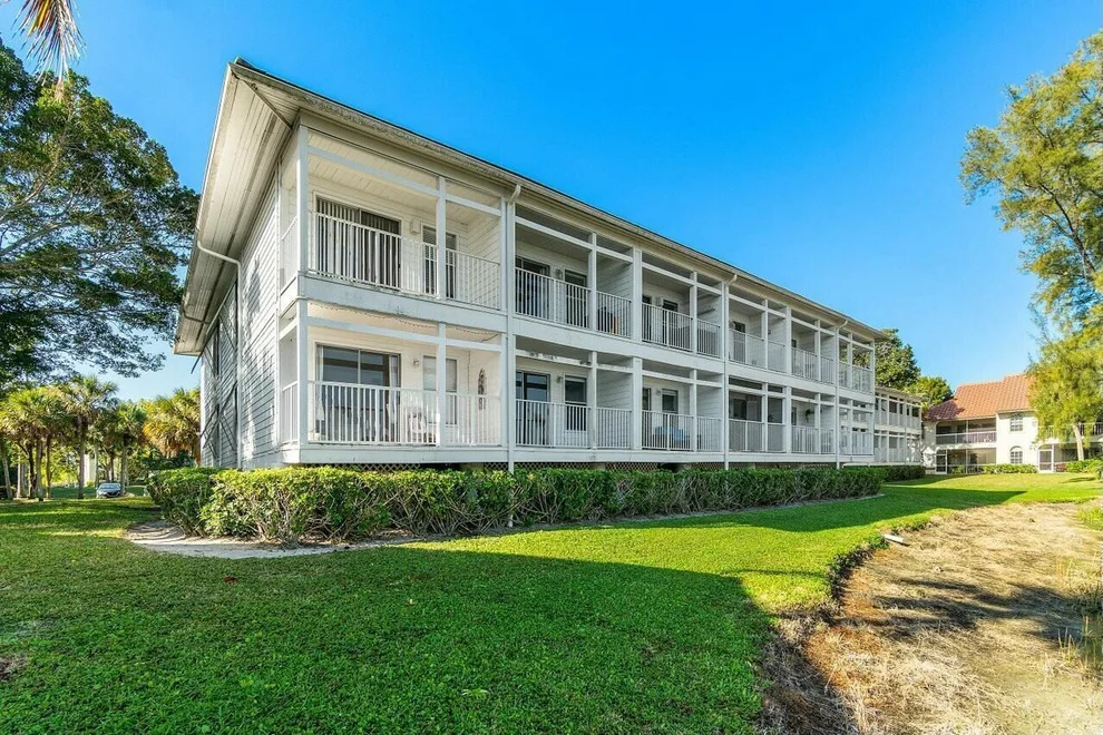 Unit for sale at 159 Cypress Point Drive, Palm Beach Gardens, FL 33418