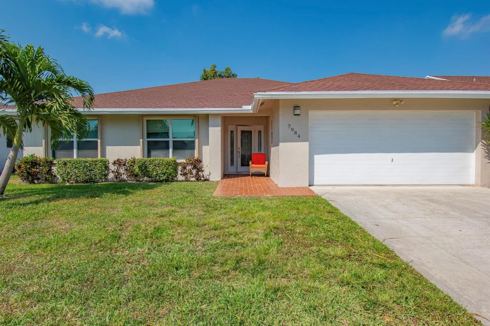 Unit for sale at 7984 Chula Vista Crescent, Boca Raton, FL 33433