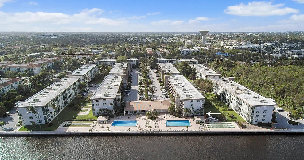 Unit for sale at 2008 S Federal Highway, Boynton Beach, FL 33435