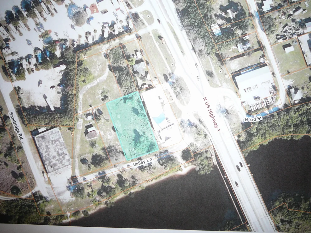 Unit for sale at 904 Valley Lane, Fort Pierce, FL 34946