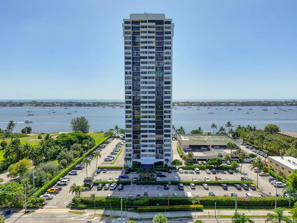 Unit for sale at 5600 N Flagler Drive, West Palm Beach, FL 33407