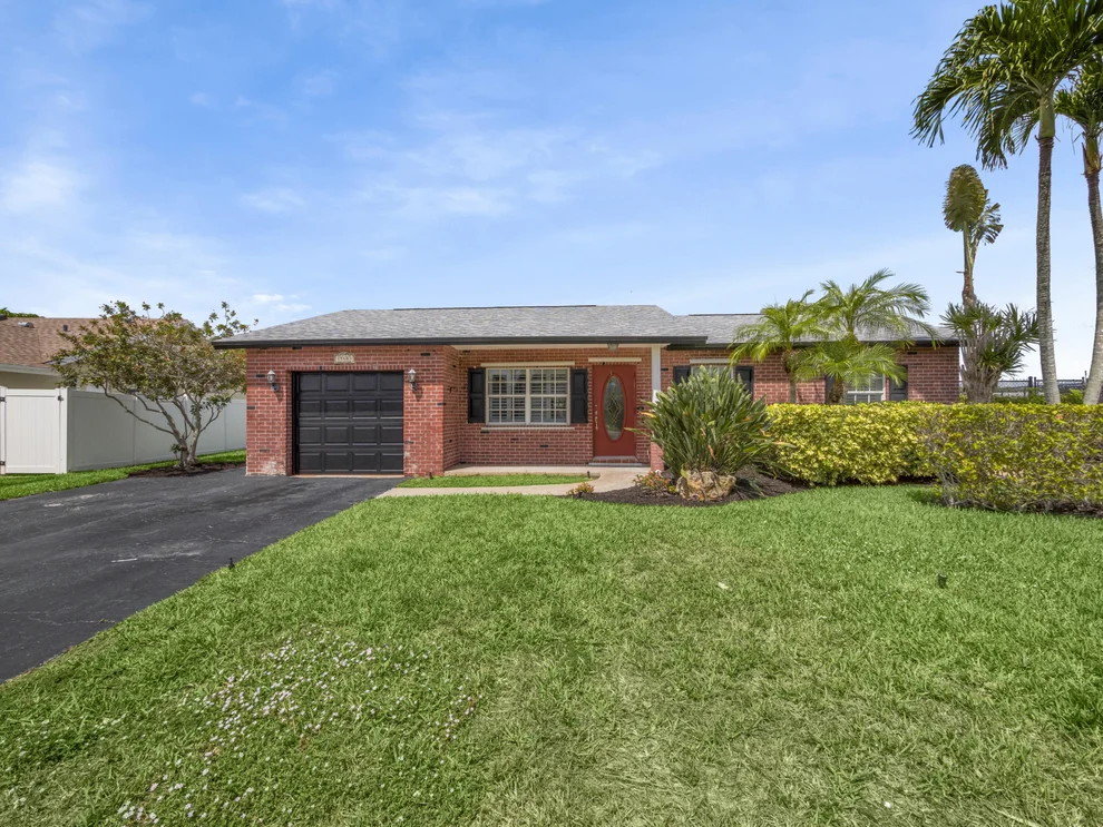 Unit for sale at 19403 Colorado Circle, Boca Raton, FL 33434
