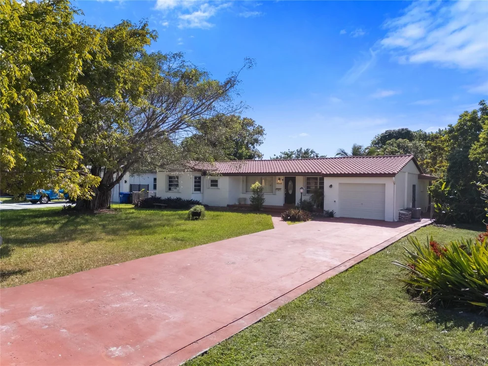 Unit for sale at 2642 Monroe Street, Hollywood, FL 33020