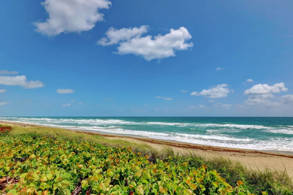 Unit for sale at 379 NE Tradewind Lane, Stuart, FL 34996