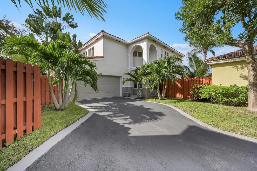 Unit for sale at 547 NW 47th Way, Coconut Creek, FL 33063