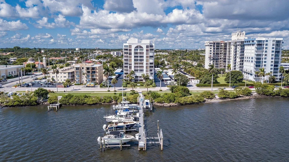 Unit for sale at 3901 S Flagler Drive, West Palm Beach, FL 33405