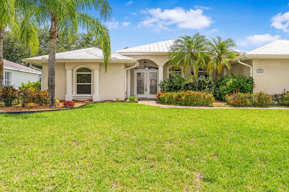 Unit for sale at 524 SE Nome Drive, Port St Lucie, FL 34984