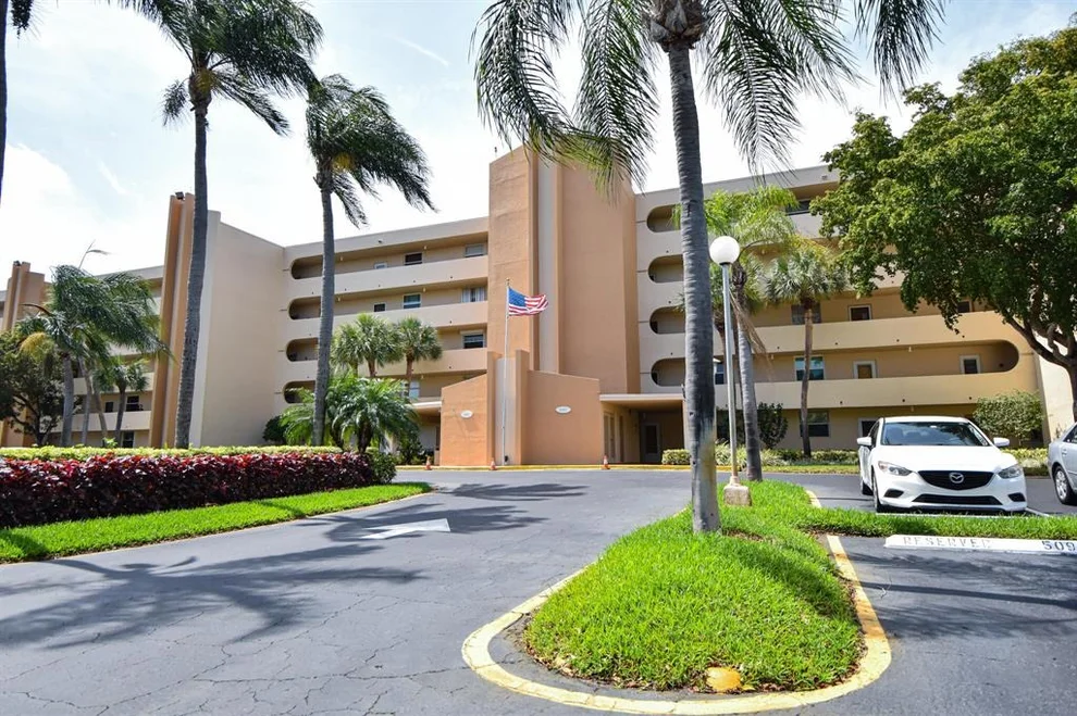 Unit for sale at 6461 NW 2nd Avenue, Boca Raton, FL 33487