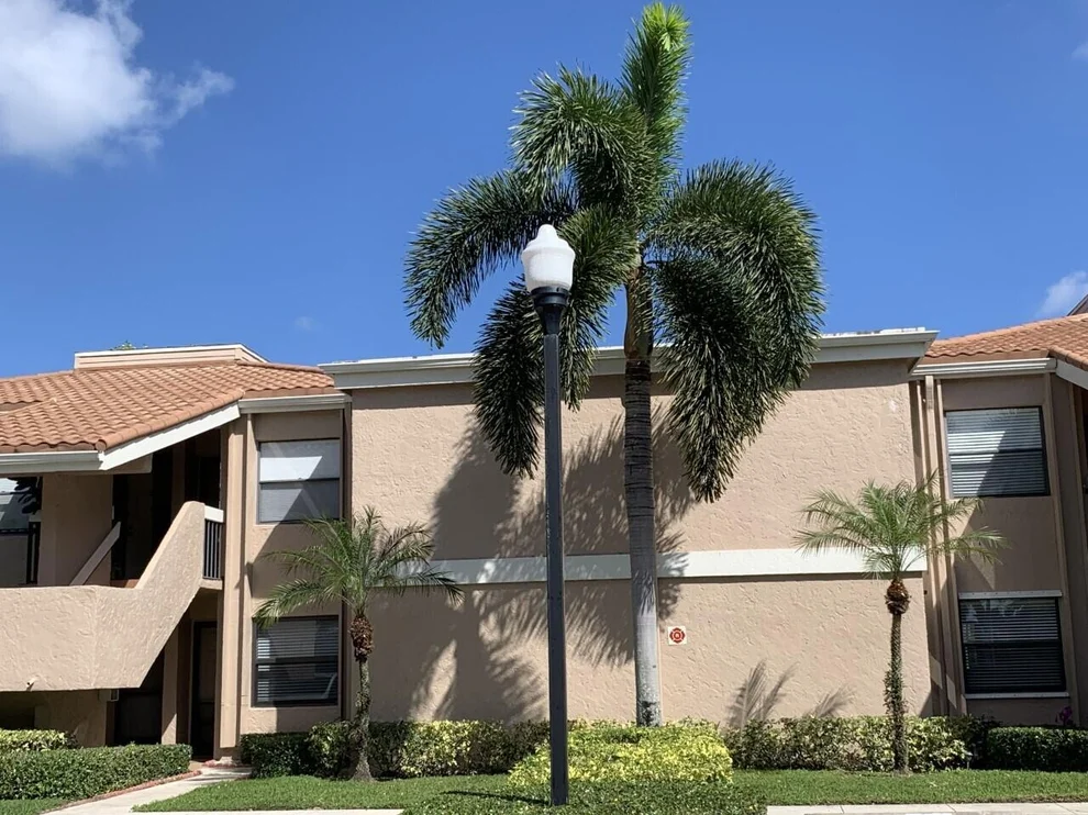 Unit for sale at 12790 Briarlake Drive, Palm Beach Gardens, FL 33418