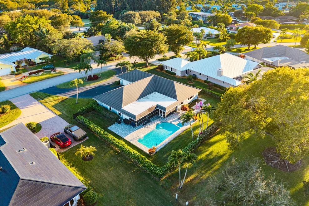 Unit for sale at 413 S Country Club Drive, Atlantis, FL 33462