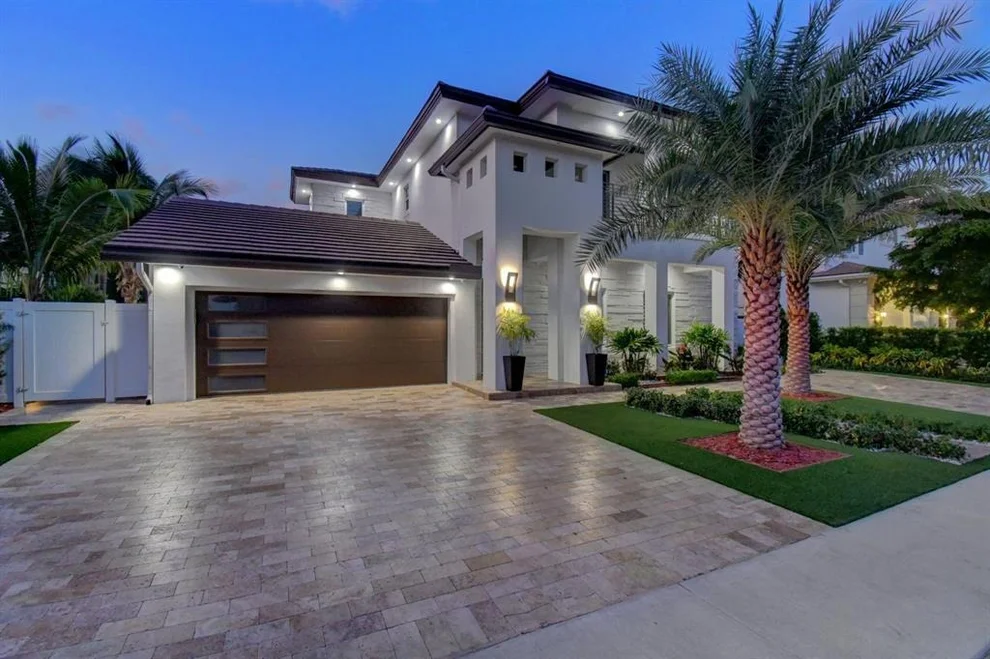 Unit for sale at 255 NE 3rd Court, Boca Raton, FL 33432