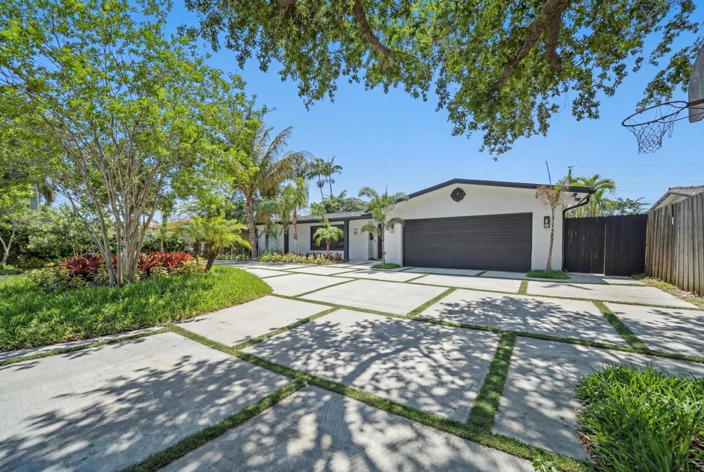 Unit for sale at 5121 NE 17th Terrace, Fort Lauderdale, FL 33334