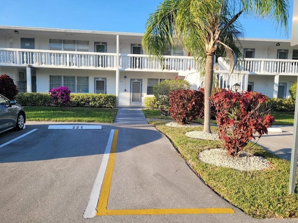 Unit for sale at 214 Newport M, Deerfield Beach, FL 33442