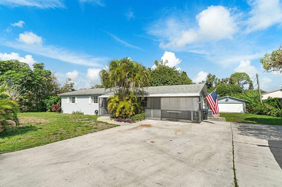 Unit for sale at 2755 Somerset Road, Lantana, FL 33462
