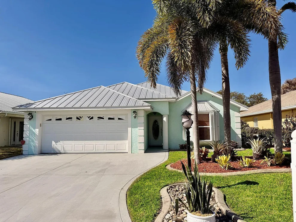 Unit for sale at 2595 SE 6th Avenue, Okeechobee, FL 34974