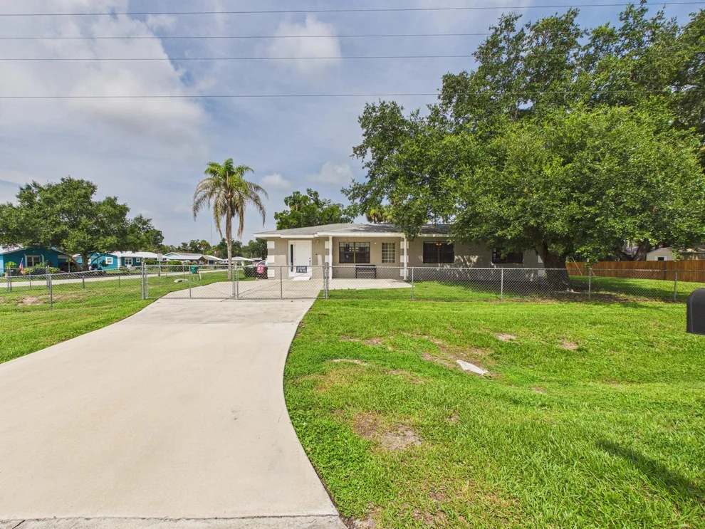 Unit for sale at 2151 SW 32ND Avenue, Okeechobee, FL 34974