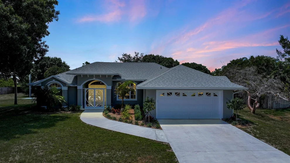 Unit for sale at 1095 47th Avenue SW, Vero Beach, FL 32968